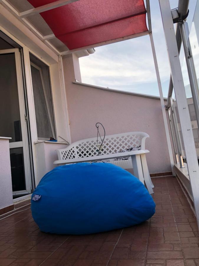 Milos Apartments Pomorie Bagian luar foto