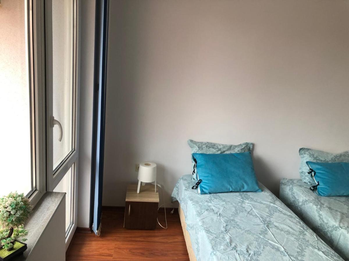 Milos Apartments Pomorie Bagian luar foto