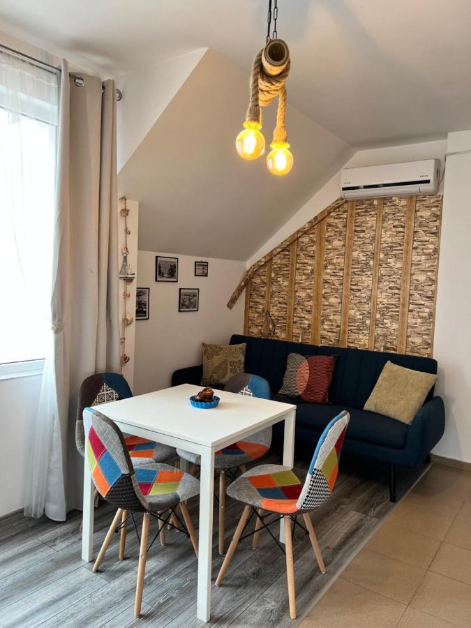 Milos Apartments Pomorie Bagian luar foto