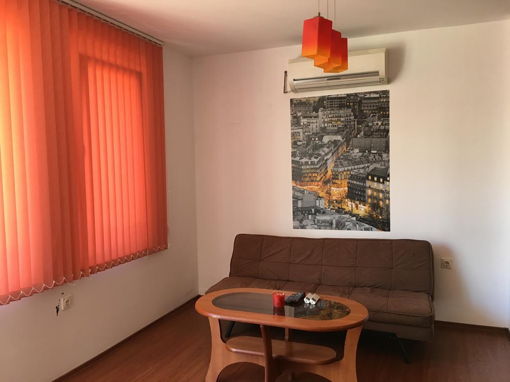 Milos Apartments Pomorie Bagian luar foto