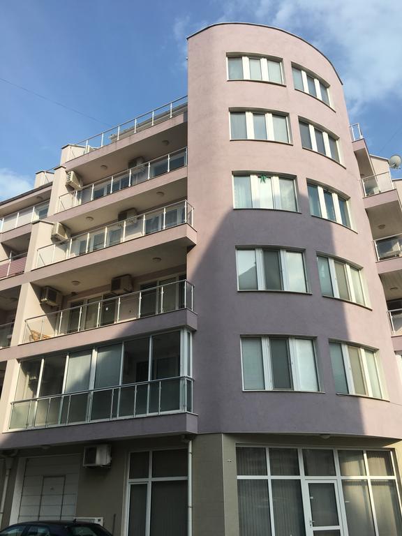 Milos Apartments Pomorie Bagian luar foto
