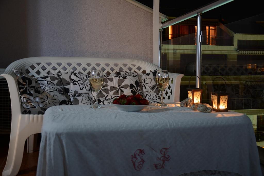 Milos Apartments Pomorie Bagian luar foto