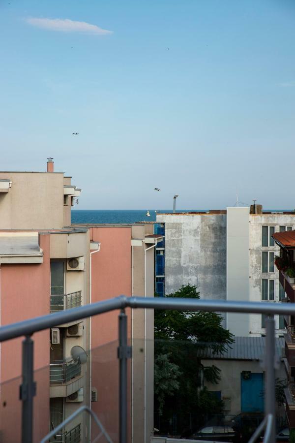 Milos Apartments Pomorie Bagian luar foto