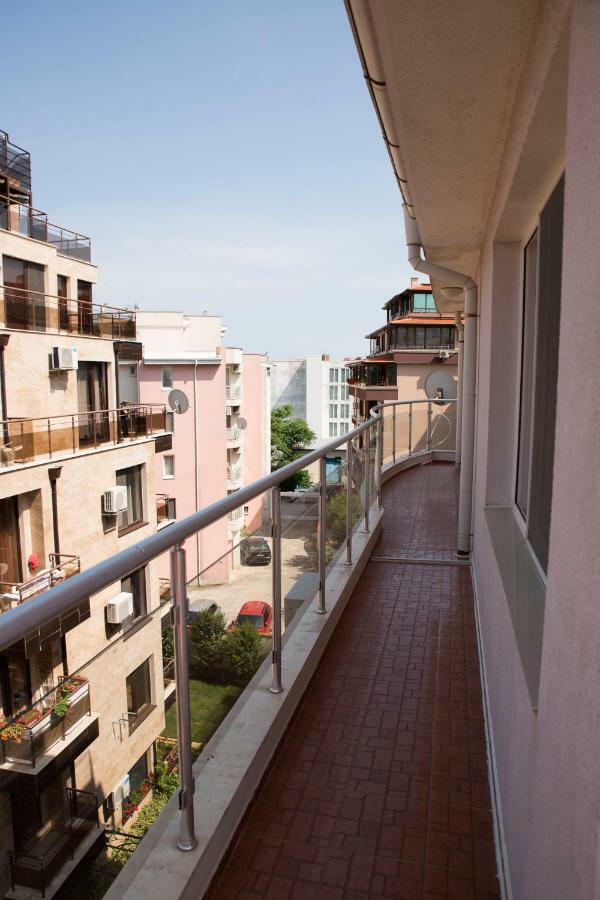 Milos Apartments Pomorie Bagian luar foto