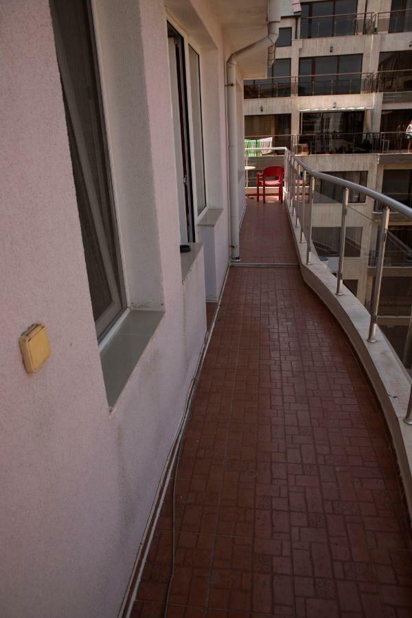 Milos Apartments Pomorie Bagian luar foto